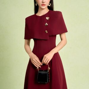 Đầm công sở vải thô dáng chữ A cổ tròn vai choàng đính khuy kim loại thời trang khoá thân sau - PANTIO